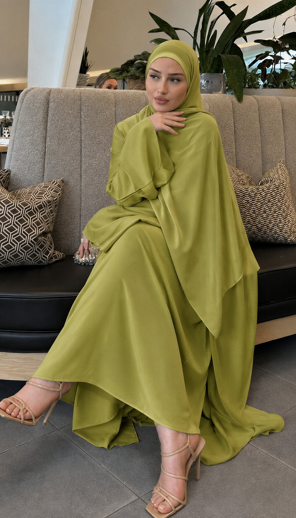 Çift Katlı Abaya